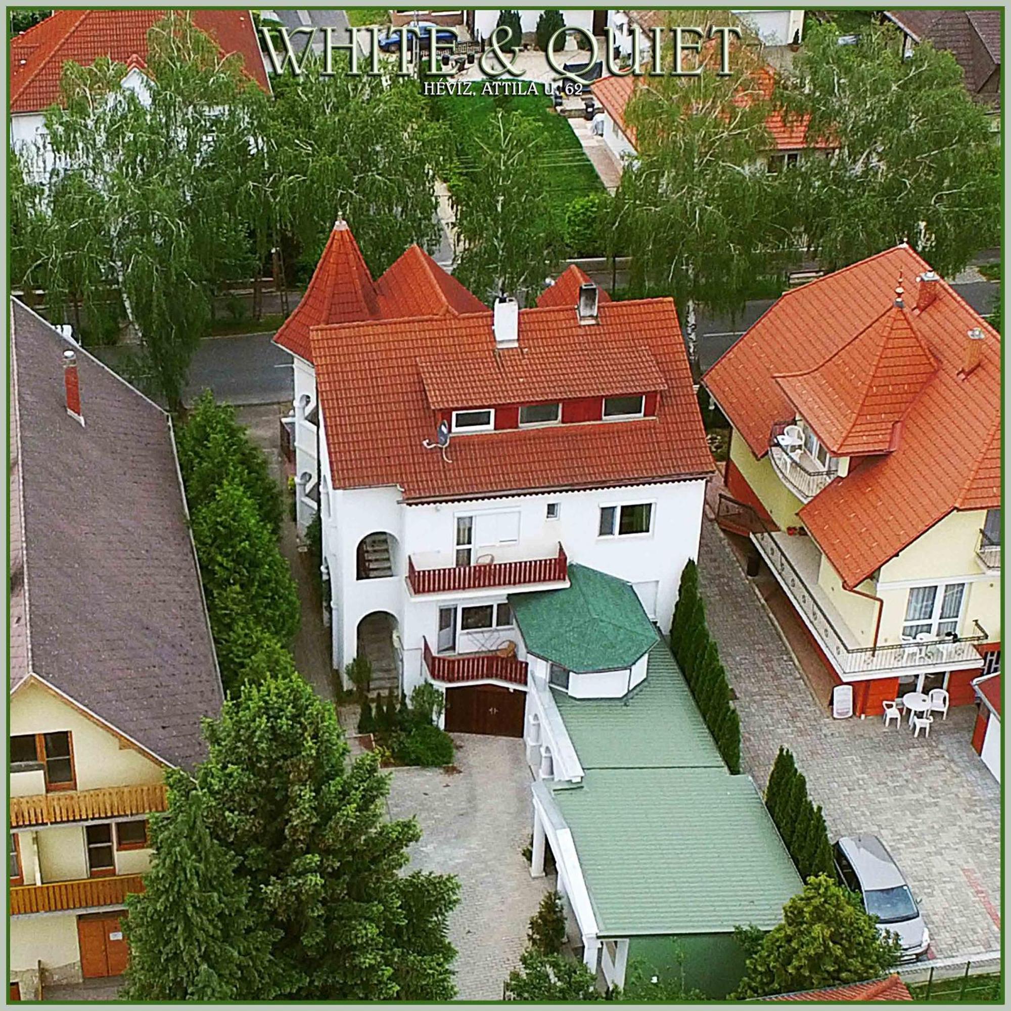 White & Quiet Apartment House Heviz Exterior foto