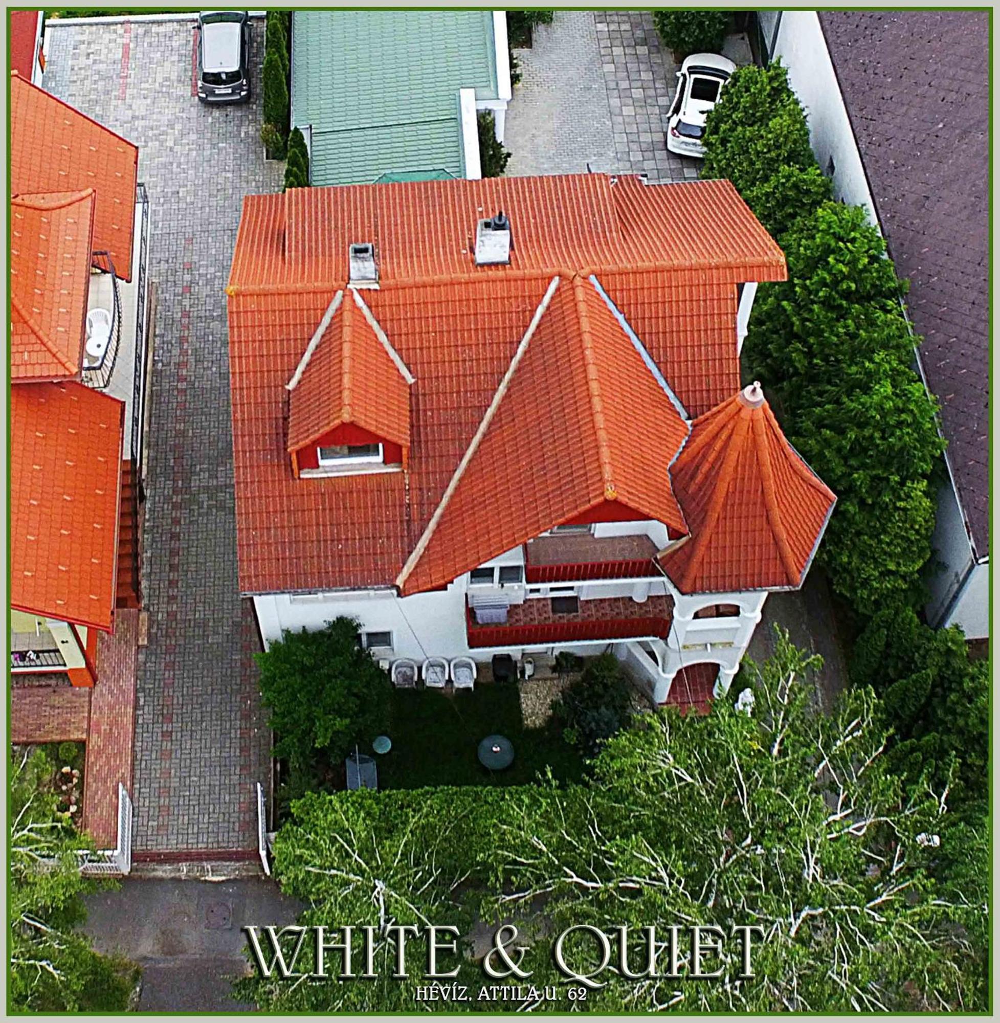 White & Quiet Apartment House Heviz Exterior foto