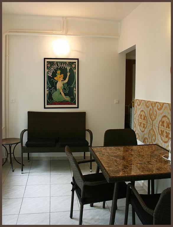 White & Quiet Apartment House Heviz Exterior foto