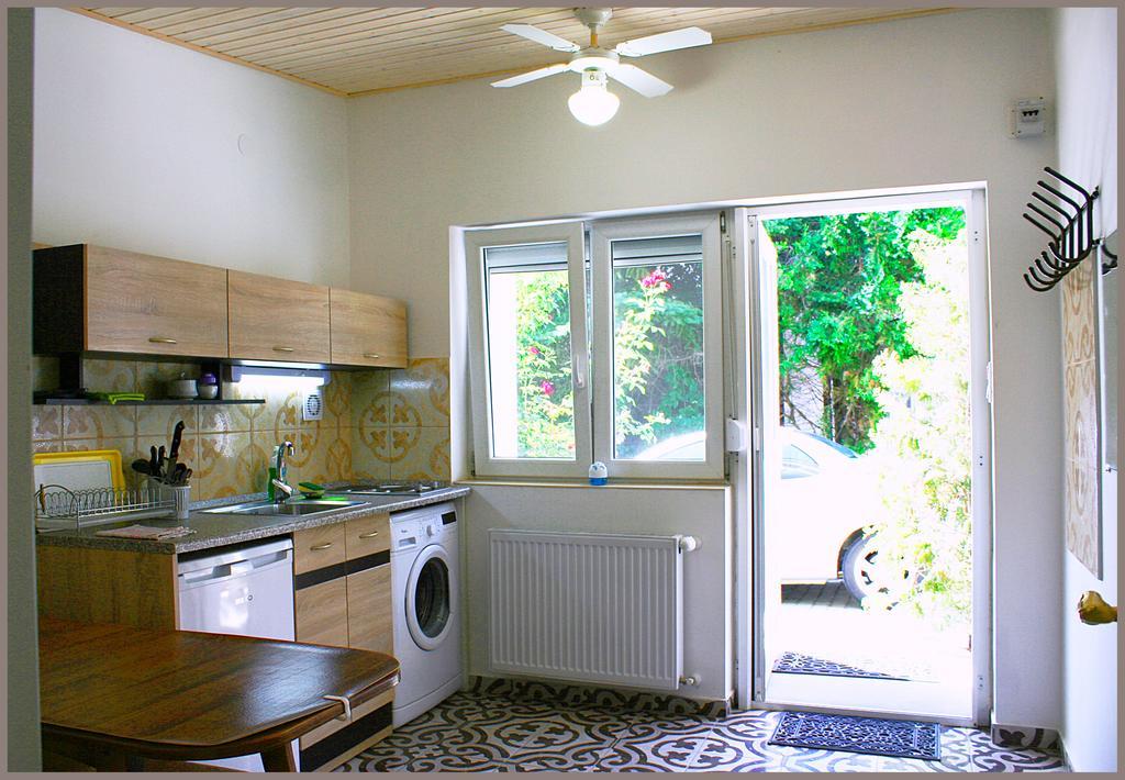 White & Quiet Apartment House Heviz Exterior foto