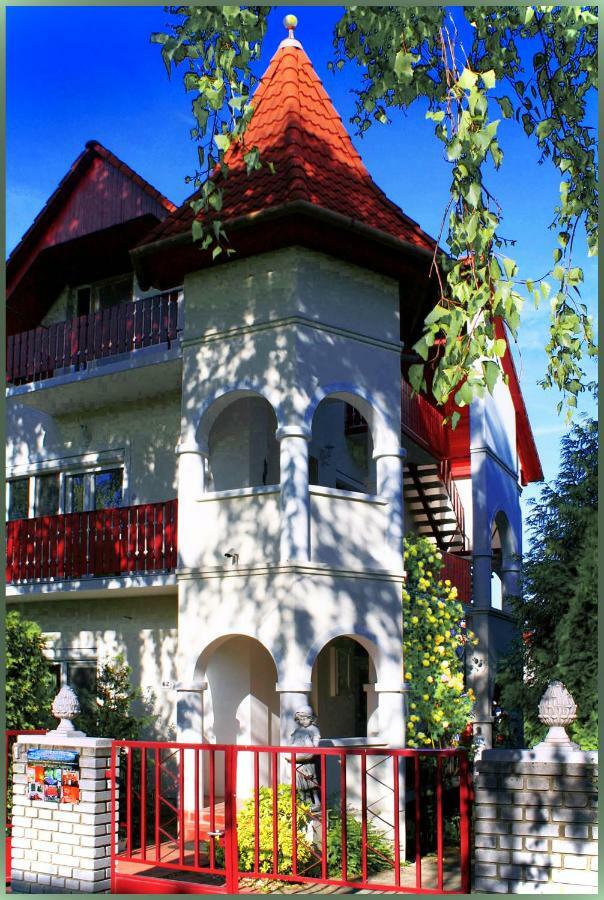 White & Quiet Apartment House Heviz Exterior foto