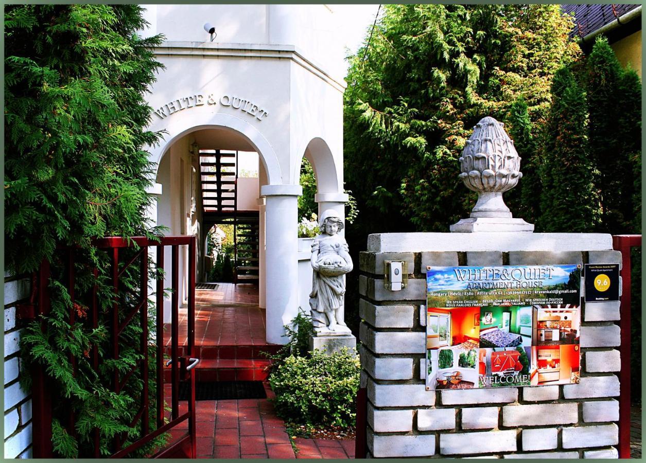 White & Quiet Apartment House Heviz Exterior foto