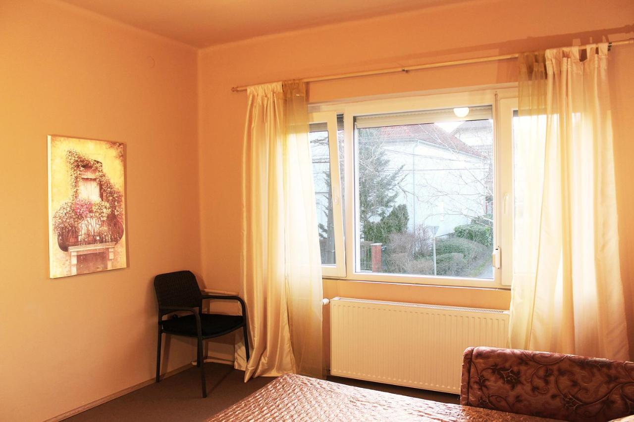 White & Quiet Apartment House Heviz Exterior foto